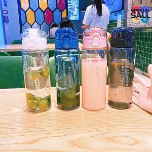 Portable ladies water cup with scale 780-ml capacity sports outdoor water bottle.
