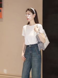 เสื้อยืดคอกลมแขนสั้นทรงตรงสำหรับผู้หญิงในฤดูใบไม้ผลิ เสื้อชั้นในสีพื้นอเนกประสงค์สำหรับผู้หญิง อเนกประสงค์ ทรงเข้ารูป