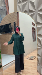 KEMEJA WANITA KEKINIAN POLOS MODEL PLISKET TERBARU JUMBO