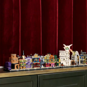 LEGO Harry Potter 76444 Diagon Alley Wizarding Shops (2750 Pieces)