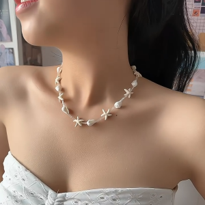 Vòng cổ đi biển Sao phối Vỏ ốc Mini tone trắng Designed by 𝐀𝐔𝐑𝐀