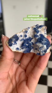 蓝莓萤石 💙 Natural Blue Fluorite on Matrix 💙Rich ocean-blue cubic crystals naturally formed on a white matrix