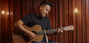 TAYLOR MUSIC T25 ACADEMY 22 E GRAND CONCERT ACOUSTIC GUITAR