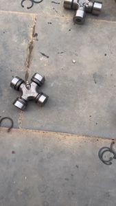 Bi chữ thập phi 30 dài 80 85 92 hàng ky lắp cho các loại xe ô tô máy móc công trình các loại bi cát đăng trục chuyền