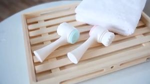 Pembersih Wajah Alat Cuci Muka 2 Sisi Bulu Lembut Halus