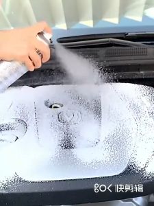 สเปรย์ล้างห้องเครื่องยนต์ 650ml น้ำยาล้างเครื่องย สำหรับ คราบ ล้างเครื่องยนต์ ทุกประเภท น้ำมัน ฝู่เป็นเพื่อน ไม่ต้องล้าง สูงสามม่า ราคาล่าๆ ใช้งาน