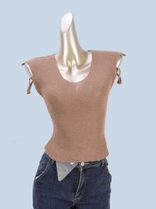 หวาน และเสื้อยืดแขนสั้นเผ็ด สไตล์เกาหลี สลิมฟิต คอวี ชายเสื้อไม่ปกติ เซ็กซี่ ความยาวสั้นโปร่งแสงไมโคร เสื้อท่อนบน