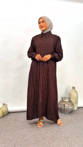 Gamis Salur Semi Wool Rayon Garis Garis Wanita Muslimah Wudhu Friendly