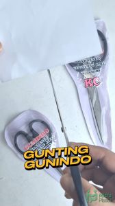 {\n    \"article\": \" Gunting Gunindo KS: Gunting Kertas Kecil Stainless Tajam Untuk Kantor