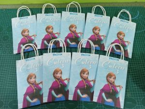 10pcs FROZEN ANNA D4 theme customized lootbags