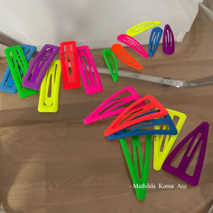 กิ๊บ BB ทรงสามเหลี่ยมหยดน้ำมันหลากสีแบบด้านสีเรืองแสงสไตล์เกาหลีกิ๊บติดผมทรงหยดน้ำสไตล์ INS กิ๊บติดผมกิ๊บติดผมหน้าม้า