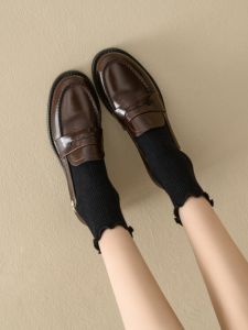 Deep Mouth Cat Shoes: A Guide to Homemade British Style Cat Footwear