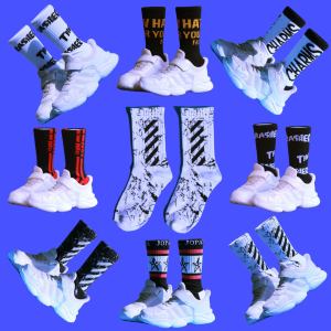 ถุงเท้ากีฬาผ้าฝ้ายแท้สำหรับเด็กใหญ่ ถุงเท้าวิ่ง ถุงเท้าเต้นรำสตรีท แฟชั่น บาสเก็ตบอล วิ่ง ฤดูใบไม้ผลิ ฤดูร้อน ฤดูใบไม้ร่วง ฤดูหนาว สำหรับเด็กชายและเด็กหญิง