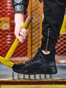 Mens Protective Shoes Breathable Lightweight and Safe Shoes Anti-Smashing and Anti-Puncture Work Shoes Steel-Toe Shoes