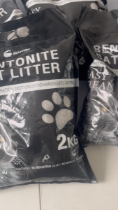 Premium Bentonite Cat Litter – Strong Clumping Low Dust Odor Control Easy to Clean for Multi Cats