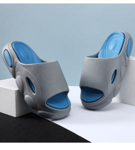 รองเท้าแตะพื้นหนาแบบสวมสบายสำหรับฤดูหนาว รองเท้าแตะสำหรับใส่ในบ้านและกลางแจ้งสำหรับผู้ชายและผู้หญิง สไตล์ลำลอง รองเท้าแตะแบบสวมสำหรับคู่รัก รองเท้าแตะ EVA