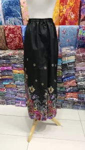Home Made Skirt Lipat Batik Corak Classic Tulang kiri kanan sesuai untuk baju atasan kebaya fix 2xl