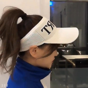 หมวกกันแดด หมวกกีฬา หมวกปีนเขา มีให้เลือกหลากหลายสไตล์ คุณภาพสูง สไตล์ยอดนิยม สามารถสวมใส่ได้ทั้งชายและหญิง