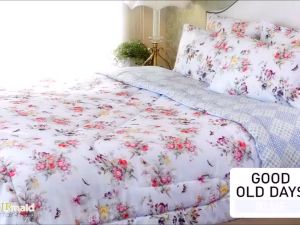 FAIRmaid ผ้านวมเย็บติด ลาย Good Old Days ขนาด 100นิ้ว x 90นิ้ว (เหมาะสำหรับที่นอน 6 ฟุต หรือ 5 ฟุต) / ขนาด 70นิ้ว x 90นิ้ว (เหมาะสำหรับที่นอน 3.5 ฟุต) / ขนาด 50นิ้ว x 80นิ้ว (เหมาะสำหรับห่มคนเดียว)