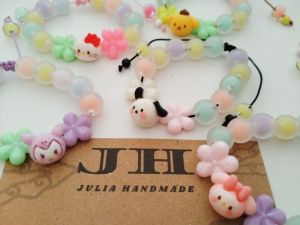 Gelang Anak Bola isi karakter