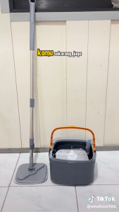 Mop Bucket Set 2IN1: Alat Pel Lantai dengan Ember Kapasitas 3 Liter & Pemisah Air Bersih & Kotor