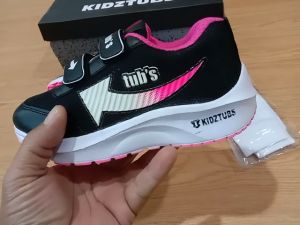 Sepatu Sekolah Anak Perempuan Warna Hitam Ping Perekat Usia PAUD TK SD SMP-KIDZTUBS1628