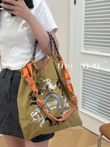 ความจุขนาดใหญ่ปักกระเป๋าช้อปปิ้งผ้าOxfordสไตล์ญี่ปุ่นไหล่เดี่ยวCrossbodyเป็นมิตรกับสิ่งแวดล้อมกระเป๋ากันน้ํา