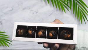 Flow Chocolates – Cokelat Premium Isi Kacang & Buah Kering 5 pcs Handmade