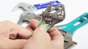 Cờ Lê Chỉnh Được Với Thước Đo Laser Tay Cầm Bọc Cao Su Miệng Mở Rộng Tay Cầm Ngắn Cờ Lê Mini Đa Năng Dùng Cho Hệ Thống Ống Nước & Dụng Cụ Phòng Tắm