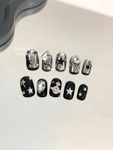Future Star Sky Handmade Cyberpunk Short Wearable Nail Art Dark Metal Queen Stand out White Pure Beauty Nail Tips Chinese Brand