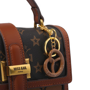 New Hot-selling Biscuits Bag Pendants Imitation Food Cute Bread Keychains Car Foreign Trade Luxury Keyrings Mothers Day Gifts