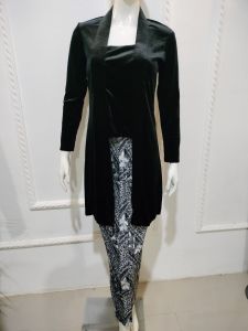 Atasan kebaya kutubaru bludru selutut