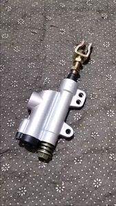 TONJOKAN MASTER REM BELAKANG TABUNG LANGSUNG NEMPEL/NYATU MOTOR SERI FU VIXION CB DLL