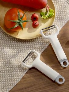 เครื่องปรับแต่งการปอกและหั่นครัว ดีให้ผลไม้ มีเครื่องมือสำหรับปอกและผลไม้กันอย่างแพร่หลาย