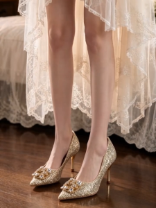 Stunning Gold Womens Wedding Pumps Luxury Elegant High Heels for Bride Perfect for Wedding Dress & Banquet Party