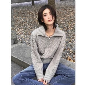 เสื้อสเวตเตอร์ถักสีเทา ทรงเข้ารูป แขนยาว ปกโปโล สำหรับผู้หญิง ฤดูใบไม้ร่วง/ฤดูหนาว 2023 แฟชั่นสตรีท แขนยาว ปกโปโล