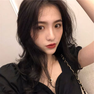 เสื้อยืดคอวีแขนสั้นทรงเข้ารูปเซ็กซี่สำหรับผู้หญิงในช่วงฤดูร้อน เสื้อเชิ้ตกระโปรงทรงเอเข้ารูปสีพื้นแบบลำลอง