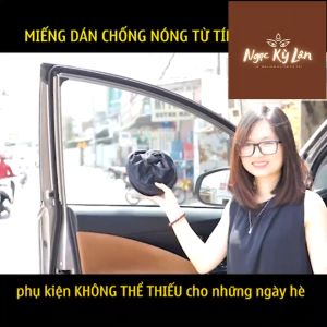 Miếng Dán Chống Nóng Kính Xe Hơi Tự Dính Gấp Gọn Tiện Dụng