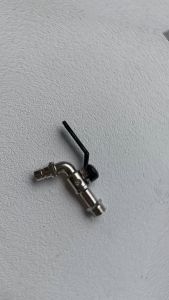 [ VIENA ] Keran Air Kran Tembok Taman Gagang Hitam Ukuran 1/2" Inch