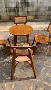 Kursi Makan Cafe Kayu Selly/Seli - Kenyamanan dan Kecantikan dalam Satu Paket - Minimalis