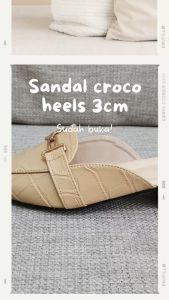 Sandal Flat Wanita Mules Kulit Imitasi Motif Kulit PU dengan Aksen Emas Import Elegan 2024