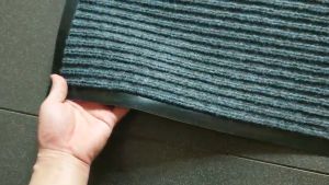 Thảm chùi chân nỉ 50x70cm. Thảm Trải Sàn Đế Cao Su Chống Trơn Trượt. Thảm lót sàn sợi len