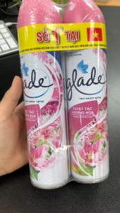 Bộ đôi Xịt phòng Glade Hương hoa Cỏ chai 280ml