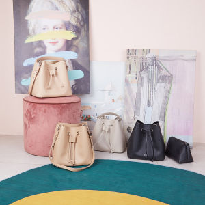 สินค้าขายดี MUNIGA กระเป๋าทรงขนมจีบ รุ่น Dina พร้อมส่ง !!!