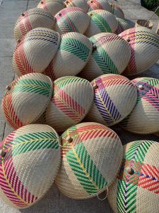 ฝาชีไม้ไผ่ ฝาชีครอบโต๊ะอาหาร พร้อมทาเคลือบเงากันมอดแล้วอย่างดี มีหลายขนาดให้เลือก 122022242630 นิ้ว (ทักแชทเพื่อเลือกลายหรือสีค่ะ)