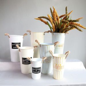 Kệ Để Đựng Ô Dù Có Khả Năng Thoát Nước