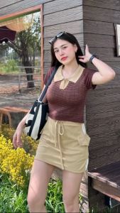 🌈SpinnyHouse🌈เสื้อครอปคอโปโลแขนสั้น ผ้าไหมพรมทอลายริ้วสลับสี รุ่น บทเพลง B-015-2-A