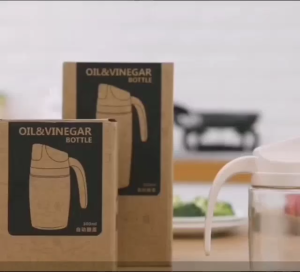 Kitchen Glass Bottle Cooking Seasoning Bottle Dispenser Bottles cooking Oil Vinegar Tools Botol Minyak Masak 自动开合油壶