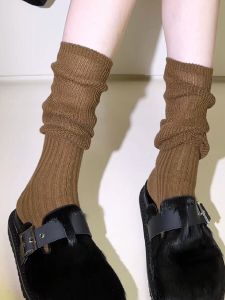 รองเท้าผ้าใบฤดูใบไม้ร่วง/ฤดูหนาว ดีไซน์ที่สวยงามและบางเฉียบ รองเท้าผ้าใบสำหรับผู้หญิง รองเท้าผ้าใบแบบสวมสบายสำหรับผู้หญิง