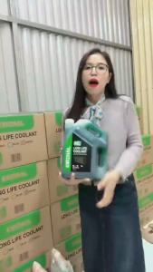 Nước làm mát động cơ ô tô màu Xanh/Đỏ Flamingo 5 lít Nước mát đã pha sẵn tăng tuổi thọ xe